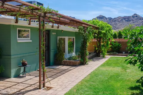 Exterior - 1013 E Diana Ave, Phoenix, AZ 85020 photo 1 of 14