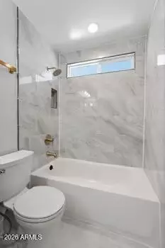 Bath - 1067 E Sequoia Dr, Phoenix, AZ 85024 photo 5 of 5
