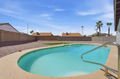 Exterior - 1067 E Sequoia Dr, Phoenix, AZ 85024 photo 3 of 7