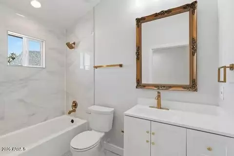 Bath - 1067 E Sequoia Dr, Phoenix, AZ 85024 photo 1 of 5