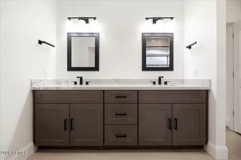 Bath - 3800 E Lincoln Dr #55, Phoenix, AZ 85018 photo 11 of 12