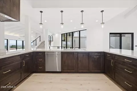 Kitchen - 3800 E Lincoln Dr #55, Phoenix, AZ 85018 photo 4 of 7