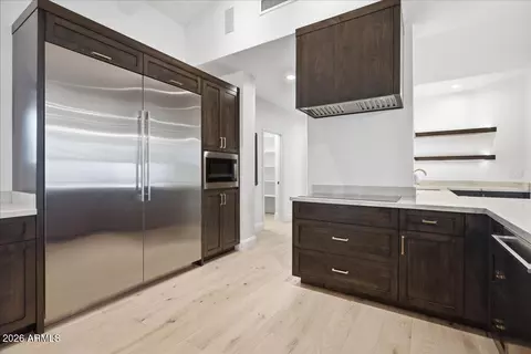 Kitchen - 3800 E Lincoln Dr #55, Phoenix, AZ 85018 photo 5 of 7