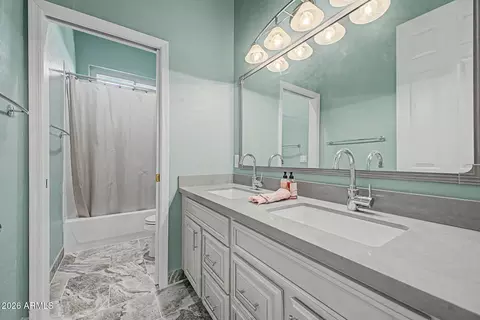 Bath - 1412 N Vincent Cir, Mesa, AZ 85207 photo 2 of 3