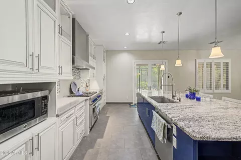 Kitchen - 1412 N Vincent Cir, Mesa, AZ 85207 photo 5 of 5