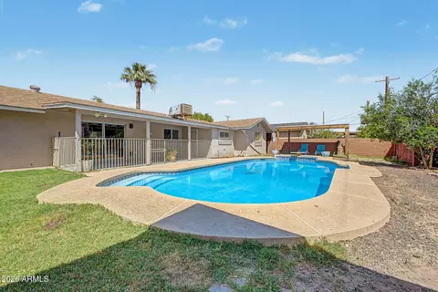 Exterior - 1137 E 2nd Pl, Mesa, AZ 85203 photo 4 of 7