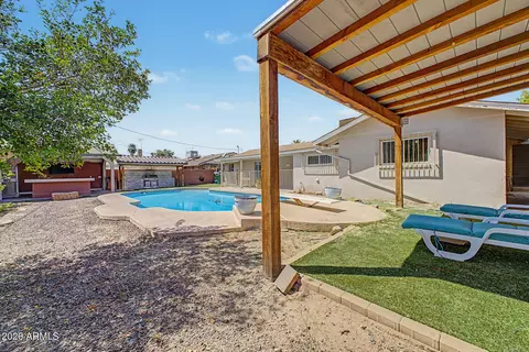 Exterior - 1137 E 2nd Pl, Mesa, AZ 85203 photo 5 of 7