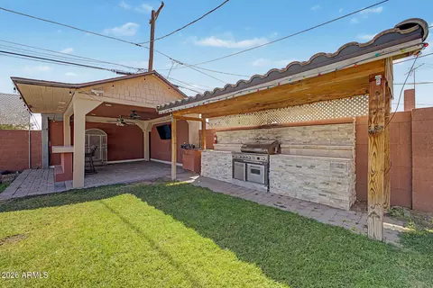 Exterior - 1137 E 2nd Pl, Mesa, AZ 85203 photo 3 of 7
