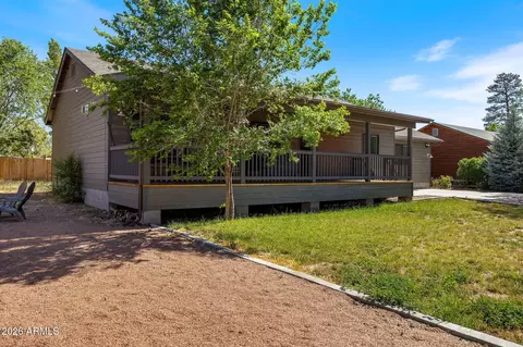 2735 Senior Center St, Overgaard, AZ 85933