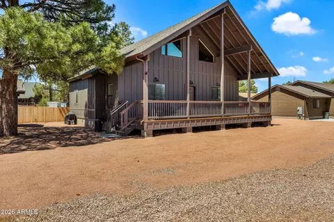 2747 Senior Center St, Overgaard, AZ 85933