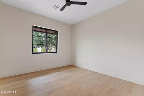 Bedroom - 4035 E Osborn Rd, Phoenix, AZ 85018 photo 7 of 10