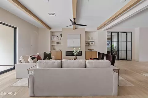 Living - 4035 E Osborn Rd, Phoenix, AZ 85018 photo 2 of 2