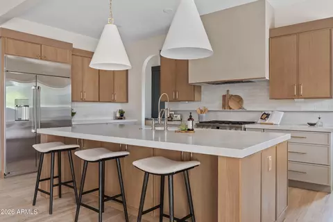 Kitchen - 4035 E Osborn Rd, Phoenix, AZ 85018 photo 2 of 9