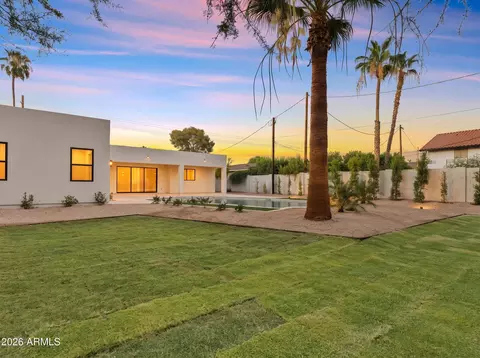 Exterior - 4035 E Osborn Rd, Phoenix, AZ 85018 photo 3 of 5