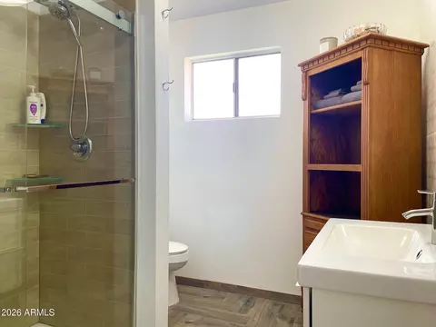 Bath - 110 Nighthawk Ave, Bisbee, AZ 85603 photo 4 of 5