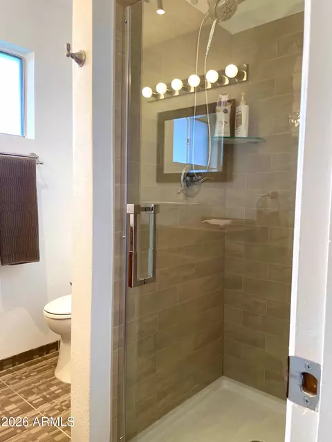 Bath - 110 Nighthawk Ave, Bisbee, AZ 85603 photo 2 of 5