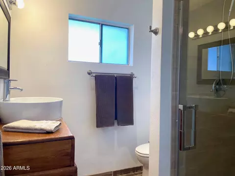Bath - 110 Nighthawk Ave, Bisbee, AZ 85603 photo 1 of 5