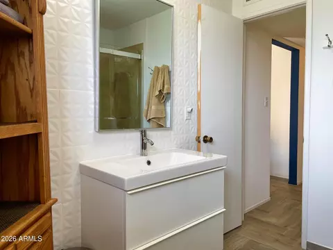 Bath - 110 Nighthawk Ave, Bisbee, AZ 85603 photo 5 of 5