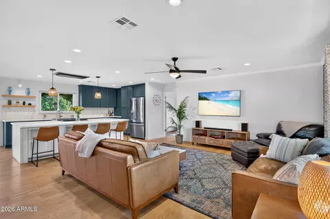 Living - 3001 E Turney Ave, Phoenix, AZ 85016 photo 2 of 3
