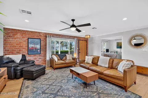 Living - 3001 E Turney Ave, Phoenix, AZ 85016 photo 1 of 3