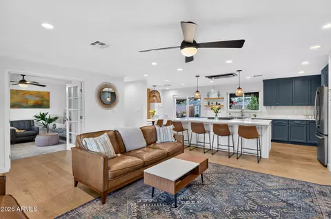 Living - 3001 E Turney Ave, Phoenix, AZ 85016 photo 3 of 3