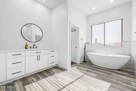 Bath - 529 S Val Vista Rd, Apache Junction, AZ 85119 photo 3 of 7
