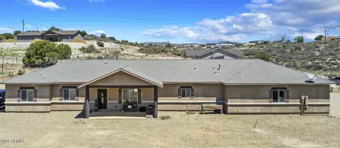 10930 S Banjo Way, Mayer, AZ 86333