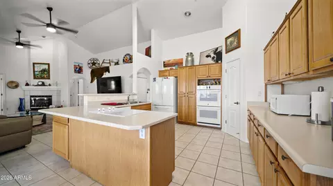 Kitchen - 14324 E Meadow Rd, Dewey, AZ 86327 photo 3 of 5