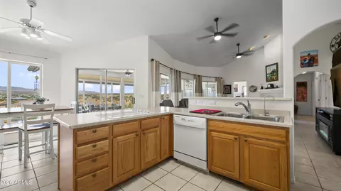 Kitchen - 14324 E Meadow Rd, Dewey, AZ 86327 photo 5 of 5