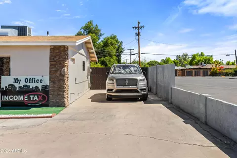 Exterior - 1023 E Broadway Rd, Mesa, AZ 85204 photo 3 of 11