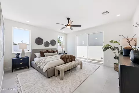 Bedroom - 4002 N 34th St, Phoenix, AZ 85018 photo 1 of 4