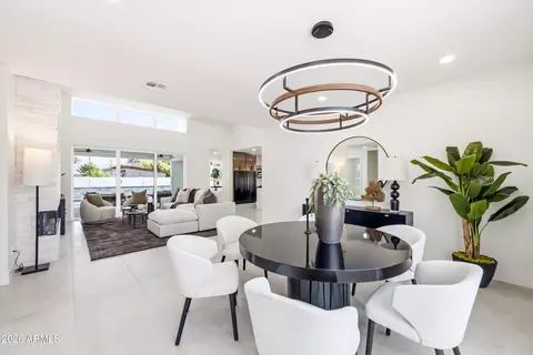 Dining - 4002 N 34th St, Phoenix, AZ 85018 photo 3 of 3