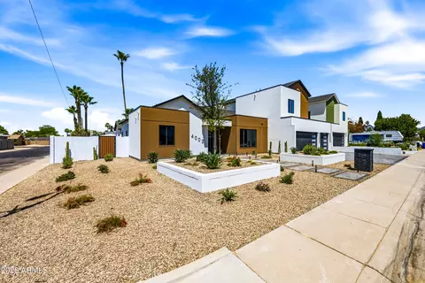 Exterior - 4002 N 34th St, Phoenix, AZ 85018 photo 4 of 9