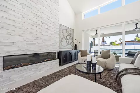 Living - 4002 N 34th St, Phoenix, AZ 85018 photo 4 of 4