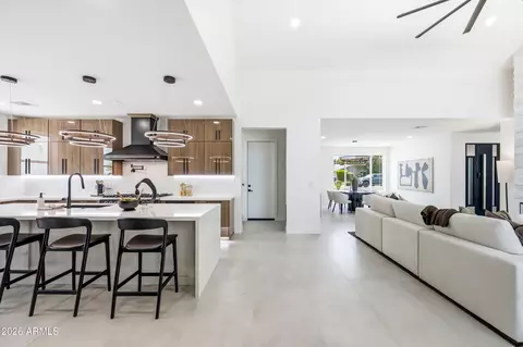 Kitchen - 4002 N 34th St, Phoenix, AZ 85018 photo 1 of 11