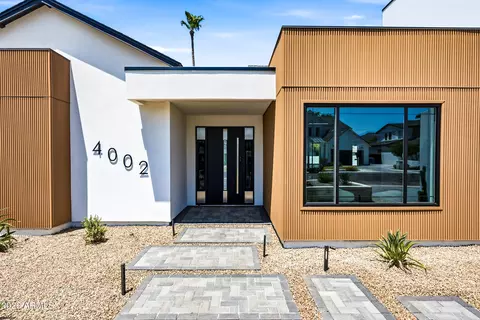 Exterior - 4002 N 34th St, Phoenix, AZ 85018 photo 3 of 9