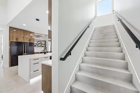 Entry Way - 4002 N 34th St, Phoenix, AZ 85018 photo 8 of 11