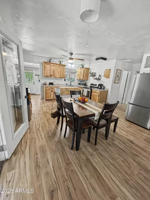 Dining - 3780 N Hunt Dr, Pine, AZ 85544 photo 2 of 3