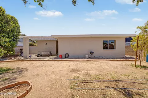 Exterior - 2460 E Pebble Beach Dr, Tempe, AZ 85282 photo 5 of 6