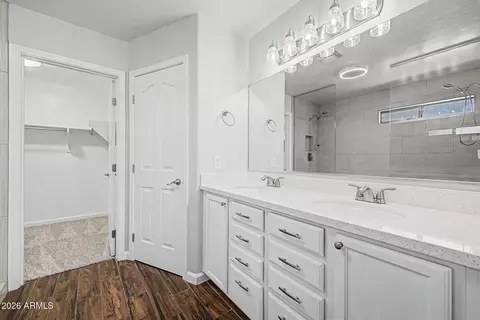 Bath - 3830 E Jasper Dr, Gilbert, AZ 85296 photo 2 of 4