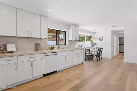 Kitchen - 144 E Winter Dr, Phoenix, AZ 85020 photo 2 of 6