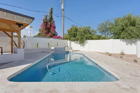 Exterior - 144 E Winter Dr, Phoenix, AZ 85020 photo 2 of 8