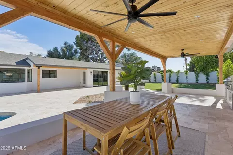 Exterior - 144 E Winter Dr, Phoenix, AZ 85020 photo 4 of 8