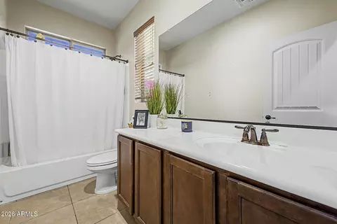 Bath - 4674 E Maplewood St, Gilbert, AZ 85297 photo 4 of 4
