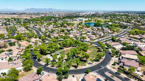 View/Area - 4674 E Maplewood St, Gilbert, AZ 85297 photo 19 of 63