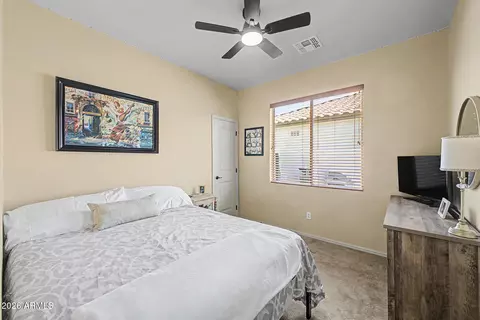 Bedroom - 4674 E Maplewood St, Gilbert, AZ 85297 photo 3 of 4