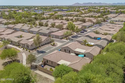 View/Area - 4674 E Maplewood St, Gilbert, AZ 85297 photo 5 of 63