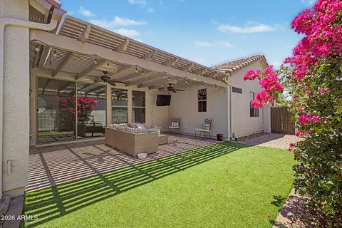Exterior - 4674 E Maplewood St, Gilbert, AZ 85297 photo 4 of 17
