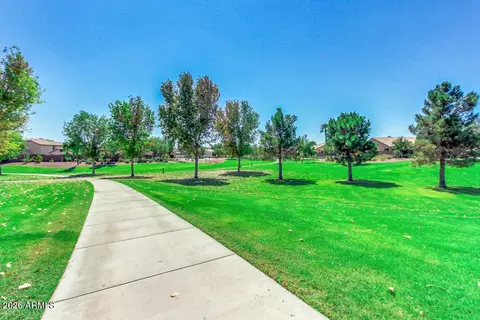 View/Area - 4674 E Maplewood St, Gilbert, AZ 85297 photo 39 of 63