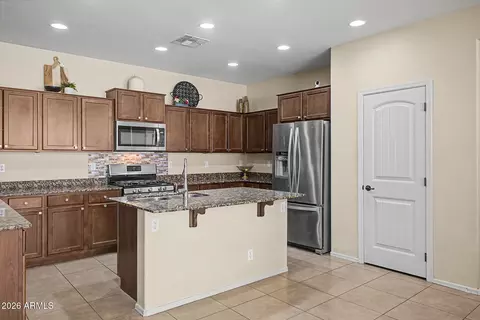Kitchen - 4674 E Maplewood St, Gilbert, AZ 85297 photo 1 of 3